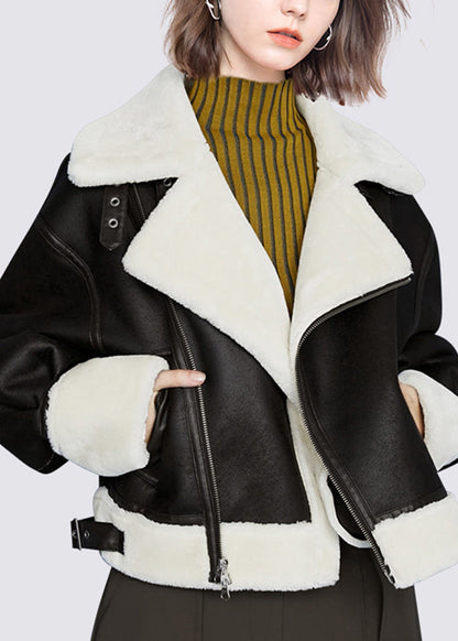 Effortlessly Elegant Coat with a Timeless Design