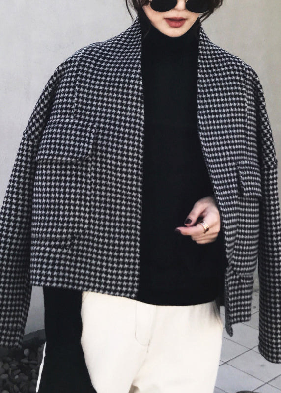 Well Tailored Coat with a Graceful Silhouette