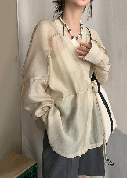 Sophisticated Blouse with a Clean Classic Look