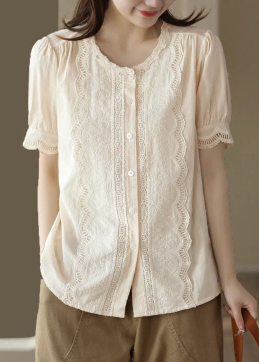 Beautifully Crafted Blouse in a Classic Style