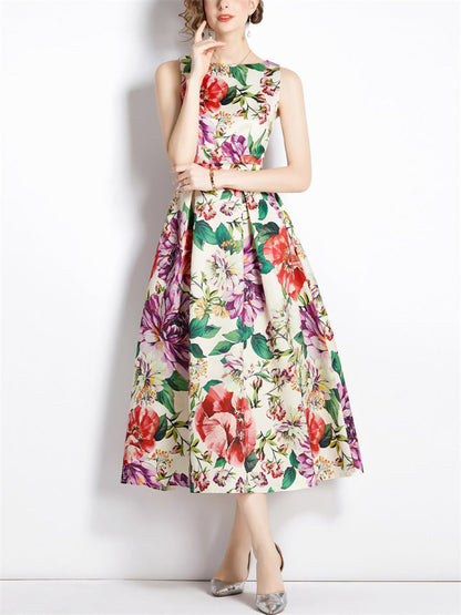 Classic Vintage Dress with a Flattering Fit