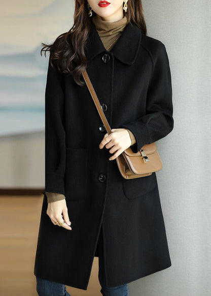 Effortlessly Elegant Coat with a Timeless Design