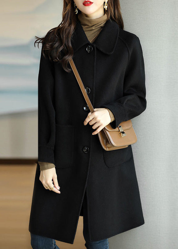 Effortlessly Elegant Coat with a Timeless Design