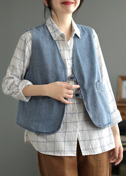 A Vintage Style Coat with Delicate Timeless Details