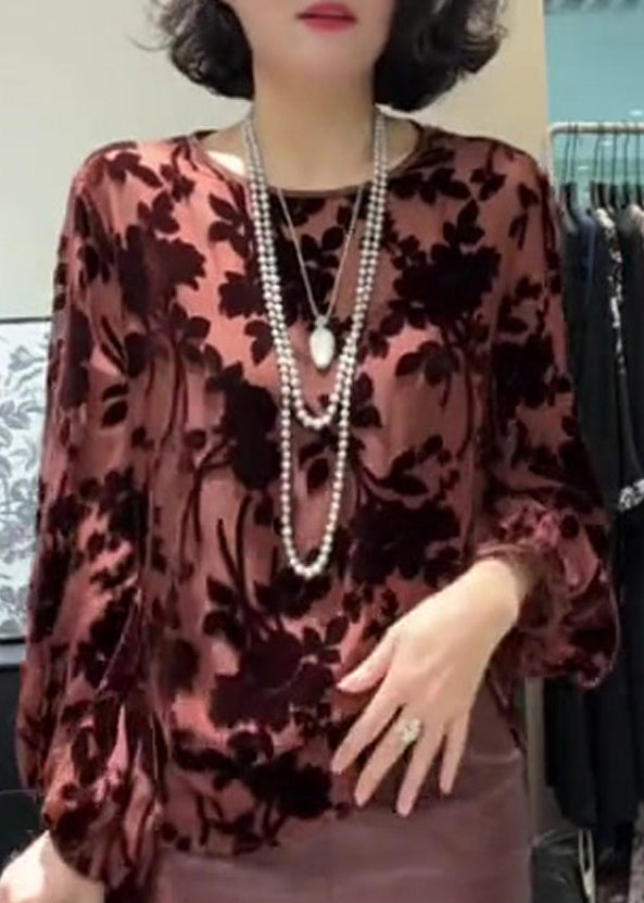 Beautifully Crafted Blouse in a Classic Style
