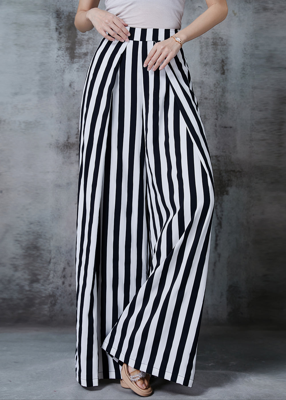 Classic Vintage Pants with a Flattering Fit