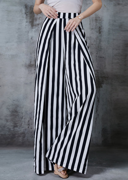Classic Vintage Pants with a Flattering Fit