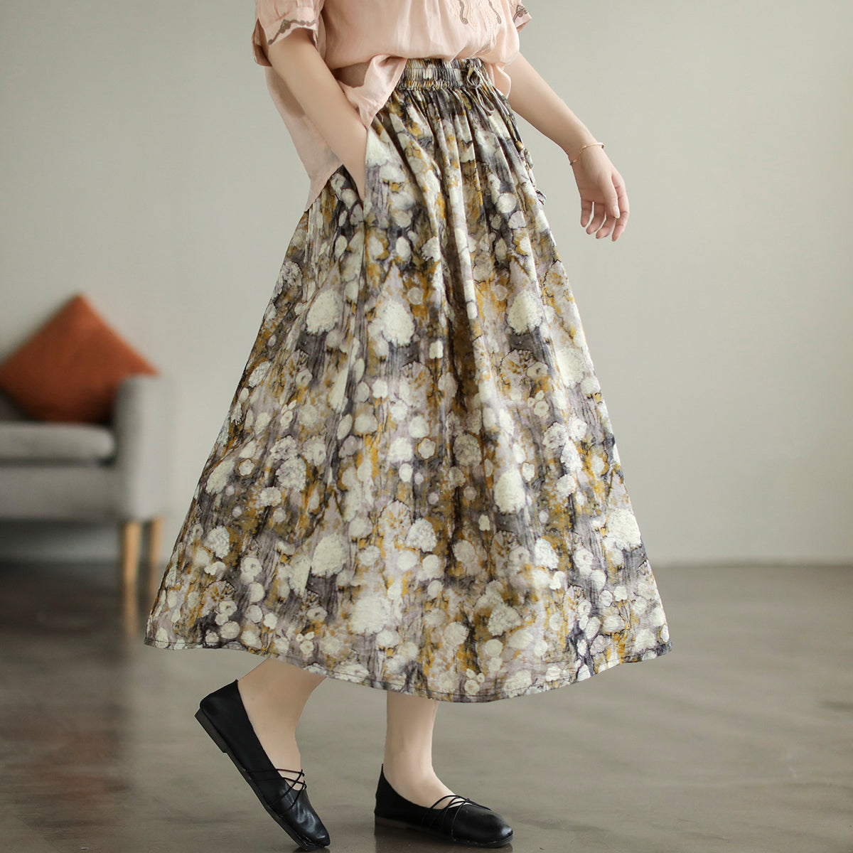 Gracefully Styled Garment for Any Occasion