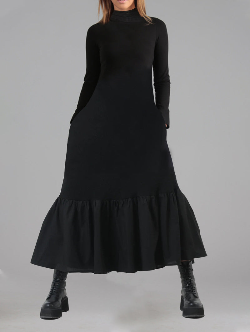 Effortlessly Elegant Dress with a Timeless Design