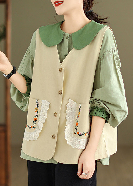 Sophisticated Blouse with a Clean Classic Look