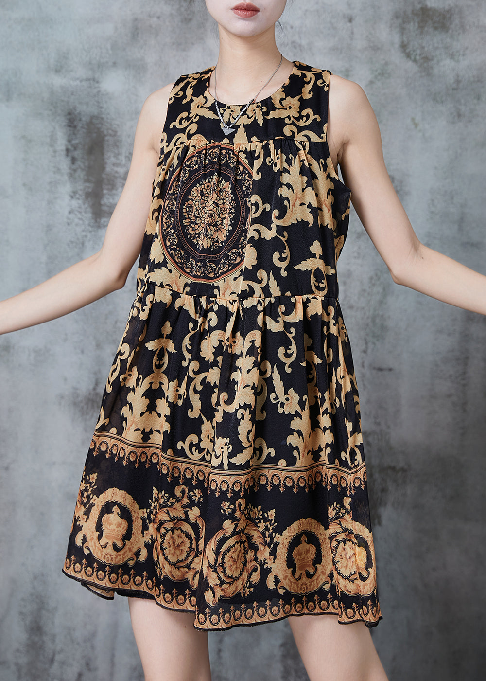 Classic Vintage & Enduringly Stylish Dress