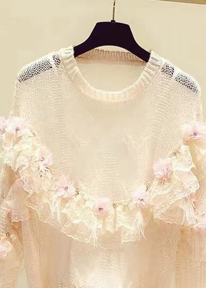 Well Tailored Sweater with a Graceful Silhouette