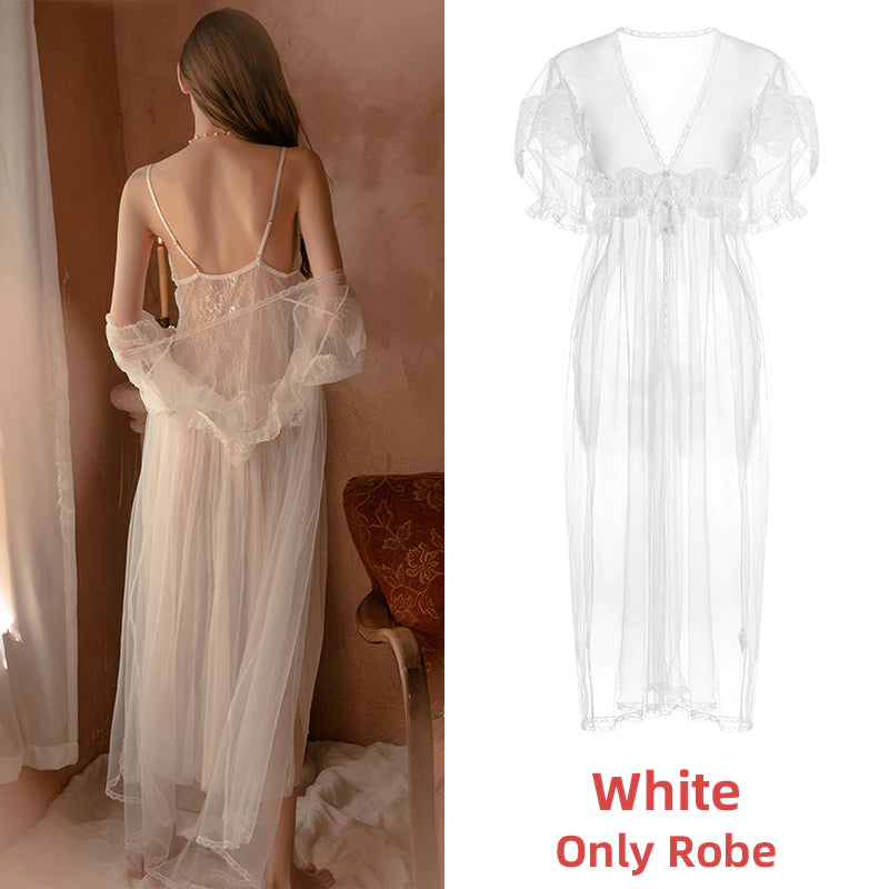 Finely Styled Dress with a Classic Vintage Look