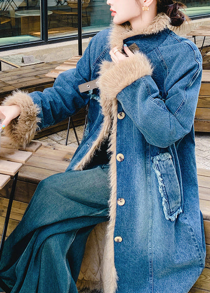 Elegantly Styled Coat for Everyday Wear