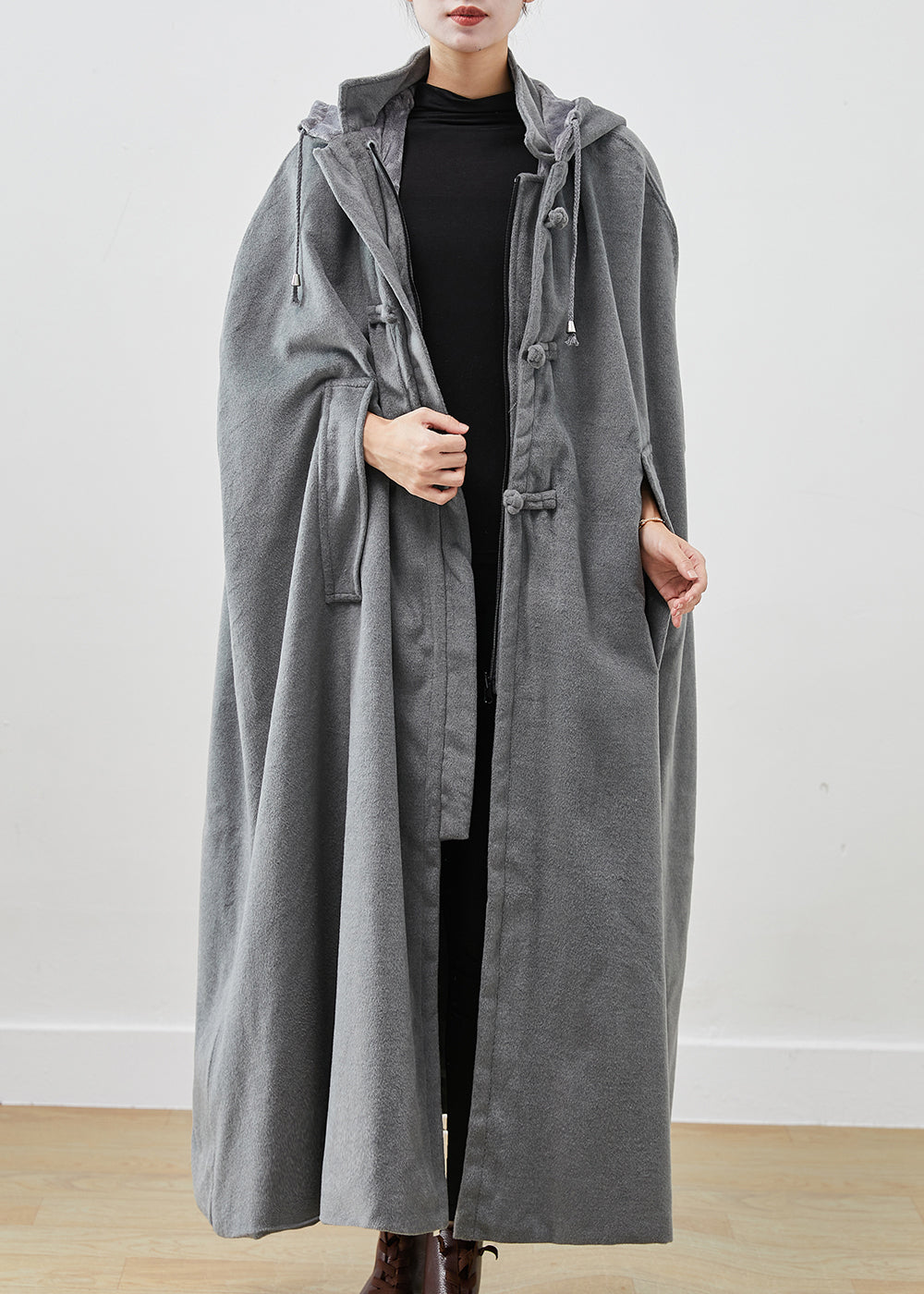 Beautifully Finished Coat in a Timeless Design