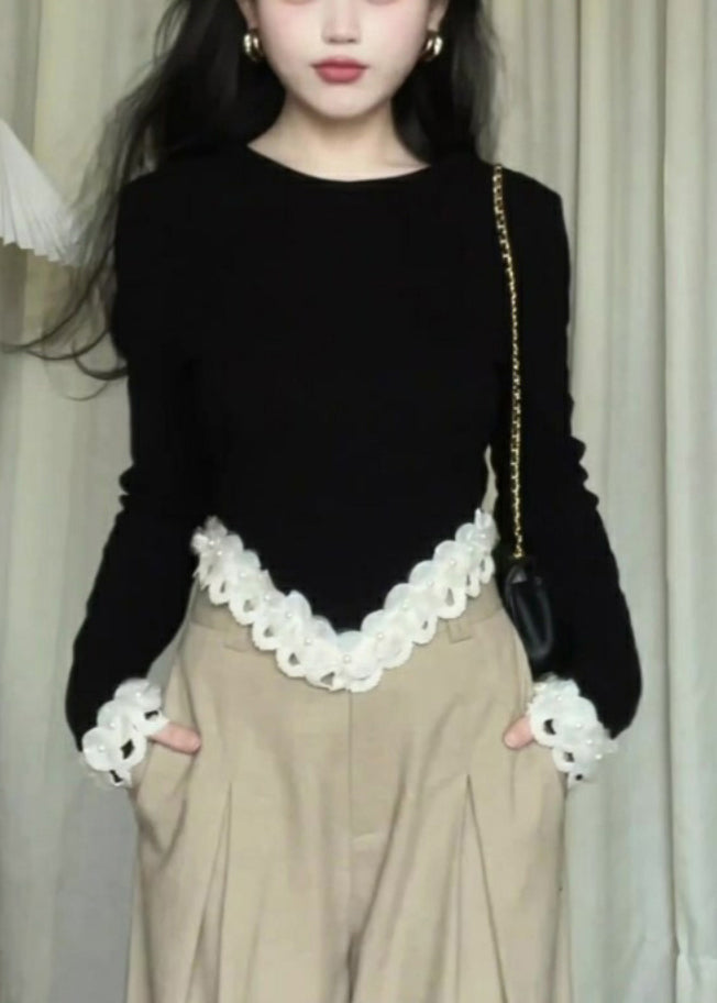 Well Tailored Sweater with a Graceful Silhouette