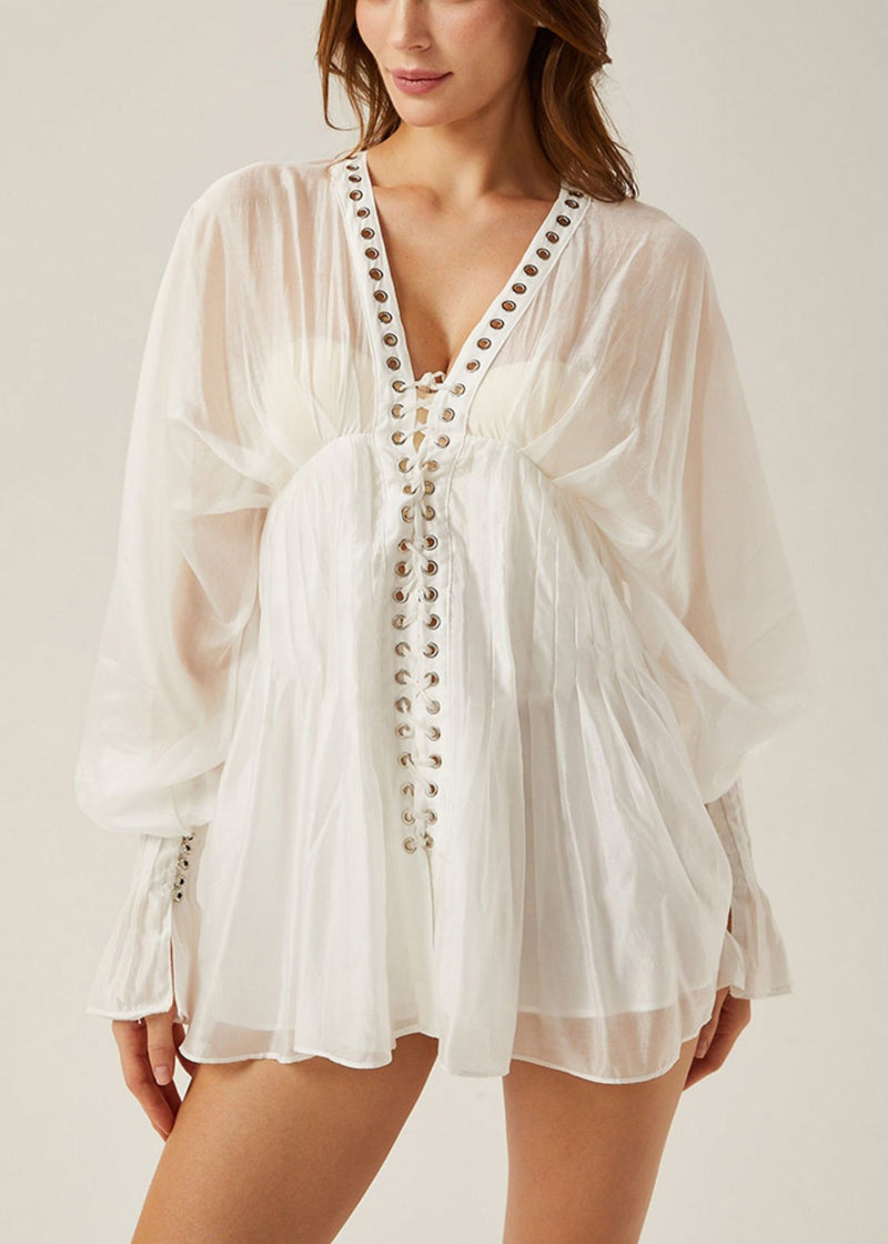 Classic Vintage & Enduringly Stylish Blouse