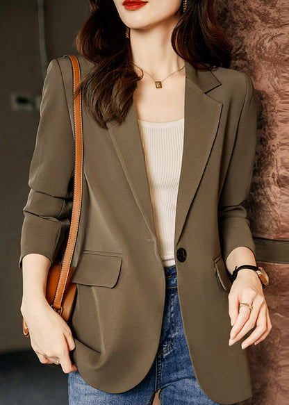 Gracefully Styled Coat for Any Occasion
