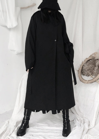Well Tailored Coat with a Graceful Silhouette