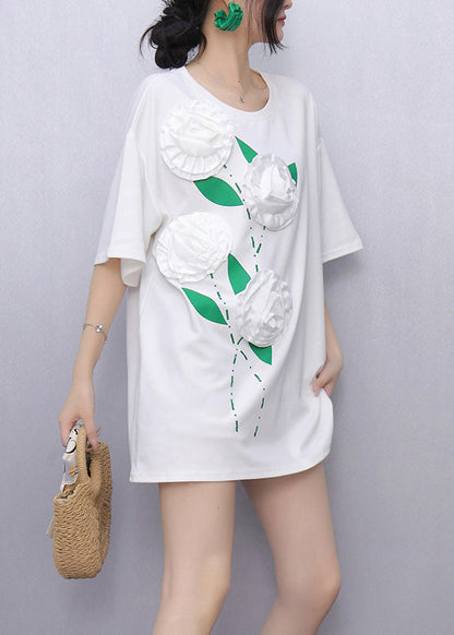 Effortlessly Elegant Top with a Timeless Design