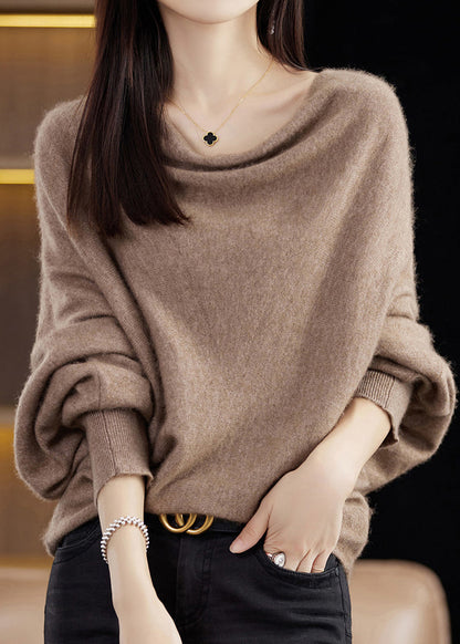Effortlessly Elegant Sweater with a Timeless Design