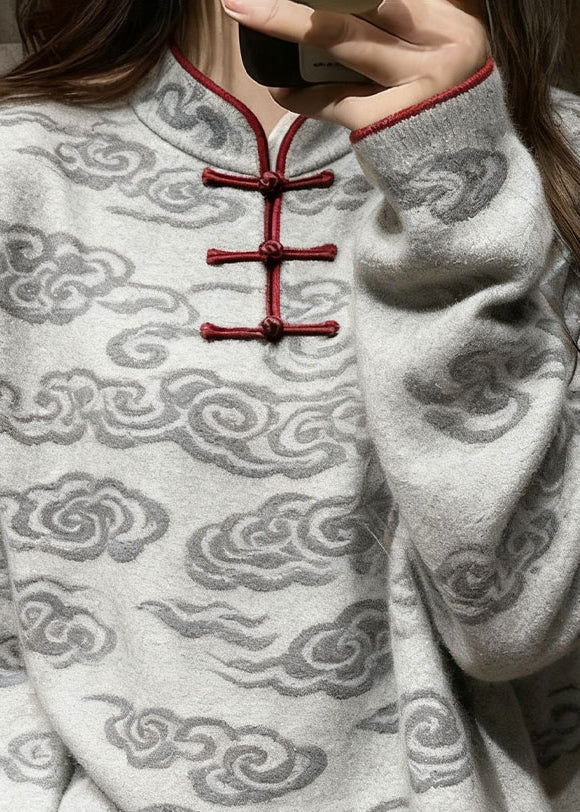 Classic Vintage Sweater with a Flattering Fit