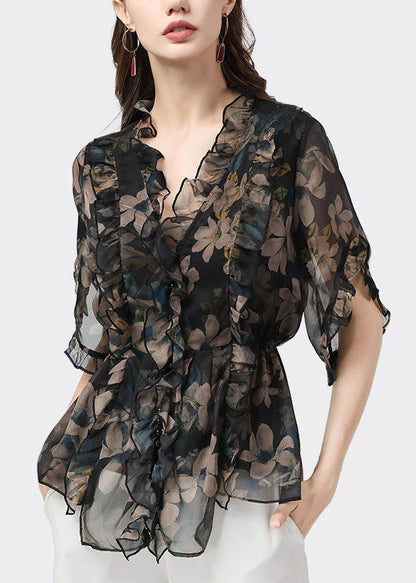 Beautifully Finished Blouse in a Timeless Design