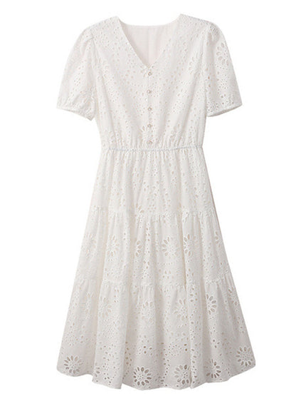 Effortlessly Elegant Dress with a Timeless Design