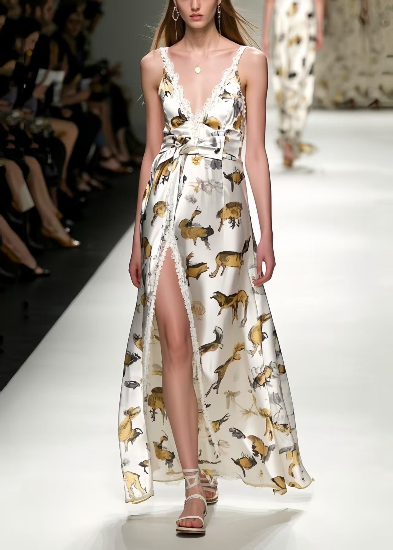 Effortlessly Elegant Dress with a Timeless Design