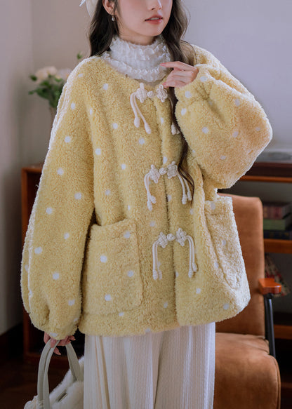 Elegantly Styled Coat for Everyday Wear