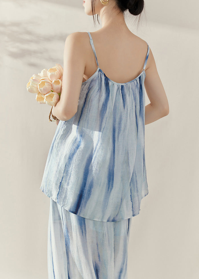 Well Tailored Pants with a Graceful Silhouette