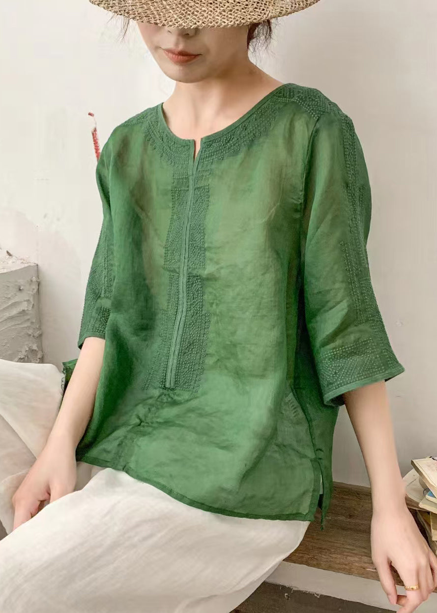 Beautifully Finished Shirt in a Timeless Design