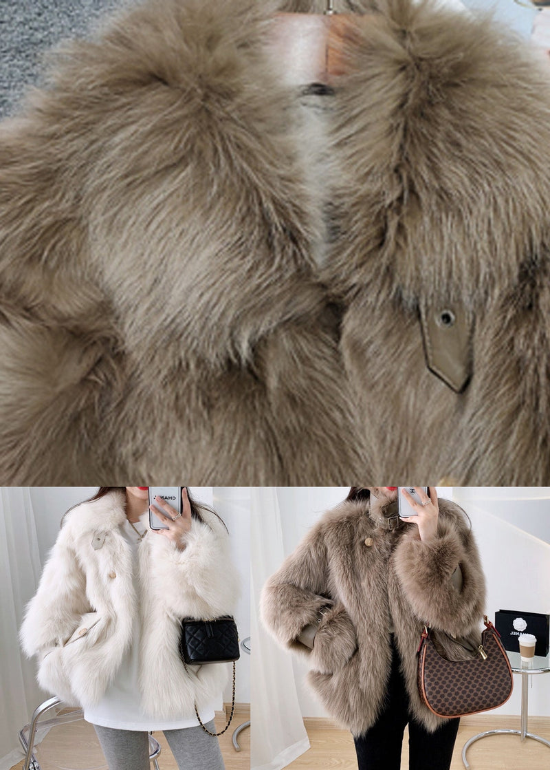 Elegantly Styled Coat for Everyday Wear