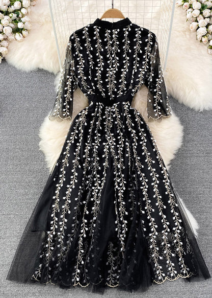 Classic Vintage Dress with a Flattering Fit