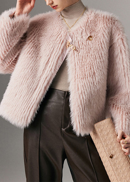 Beautifully Finished Coat in a Timeless Design