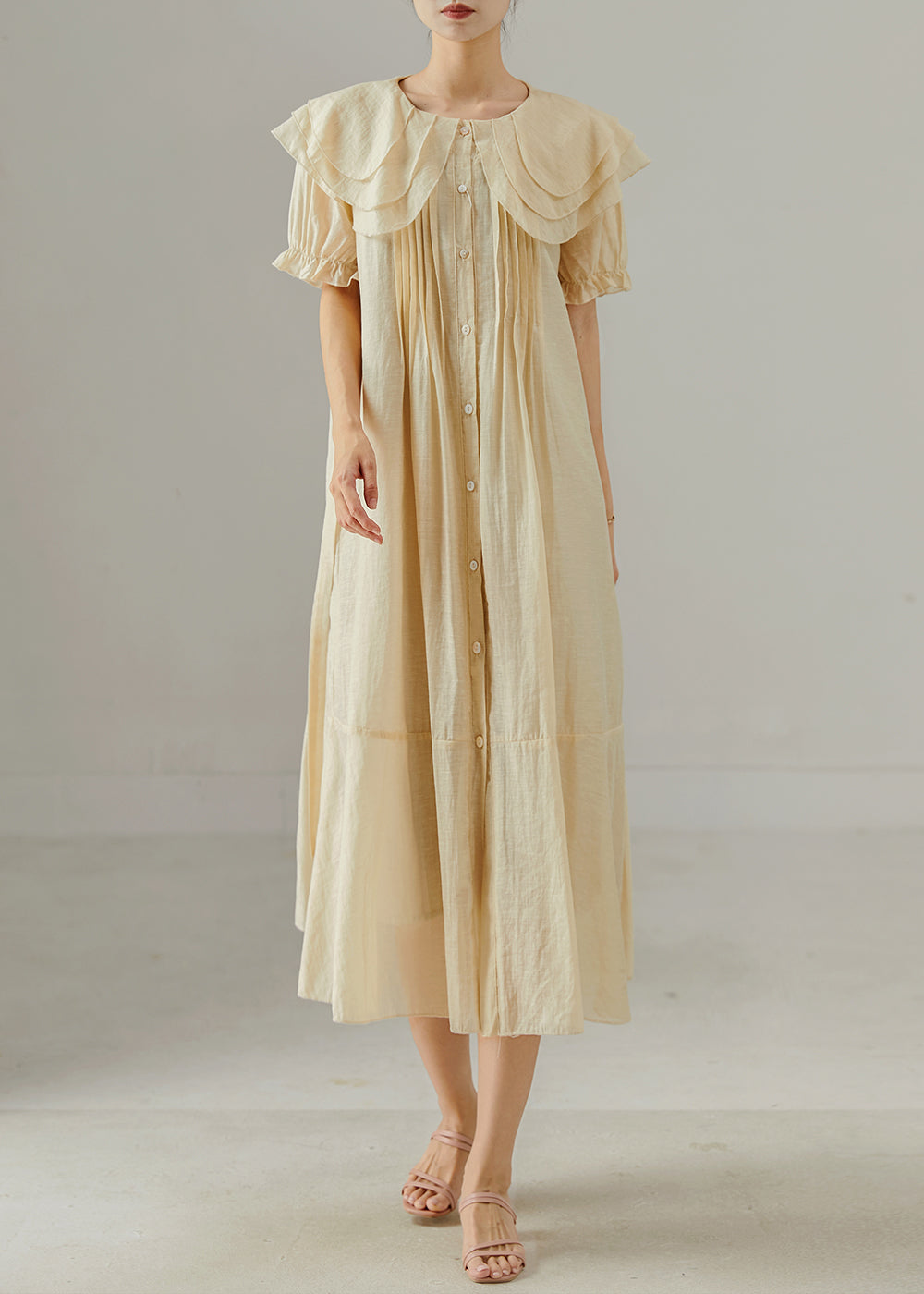 Beautifully Finished Dress in a Timeless Design
