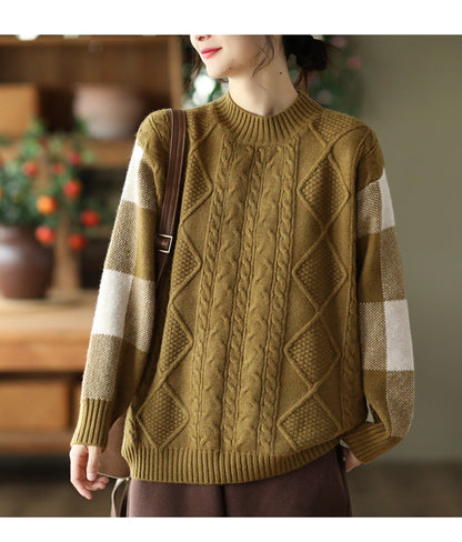 Effortlessly Elegant Sweater with a Timeless Design