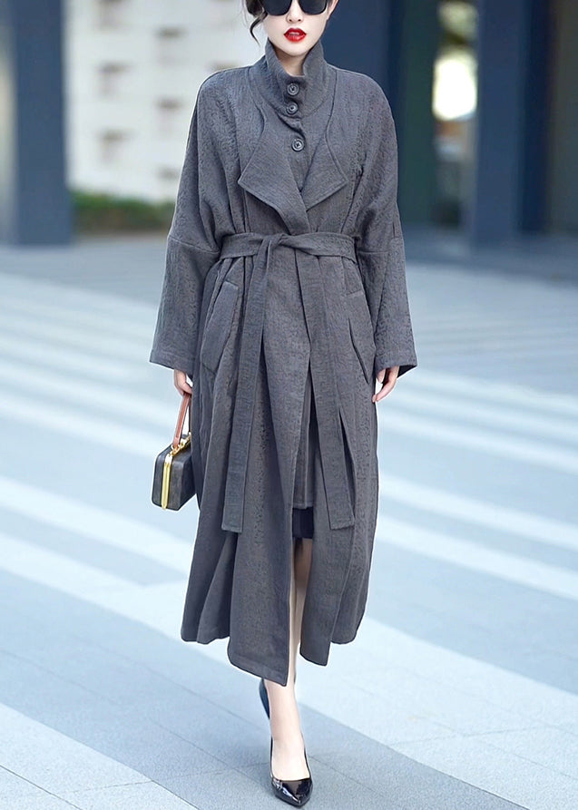 Well Tailored Coat with a Graceful Silhouette