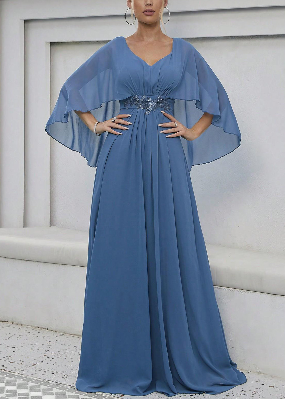Well Tailored Dress with a Graceful Silhouette