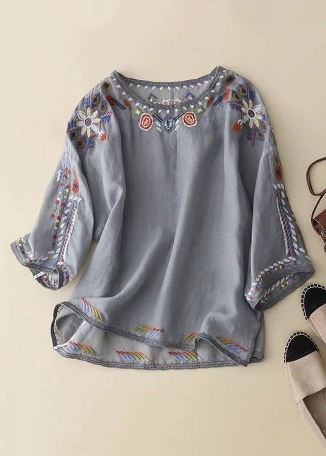 Well Tailored Shirt with a Graceful Silhouette