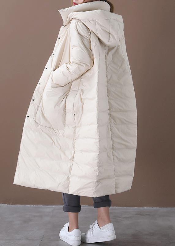 Well Tailored Coat with a Graceful Silhouette