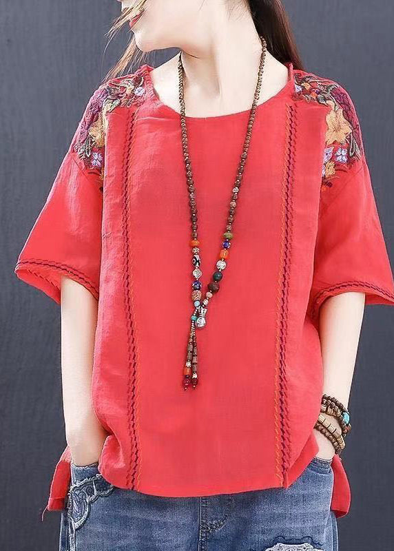 Effortlessly Elegant Top with a Timeless Design