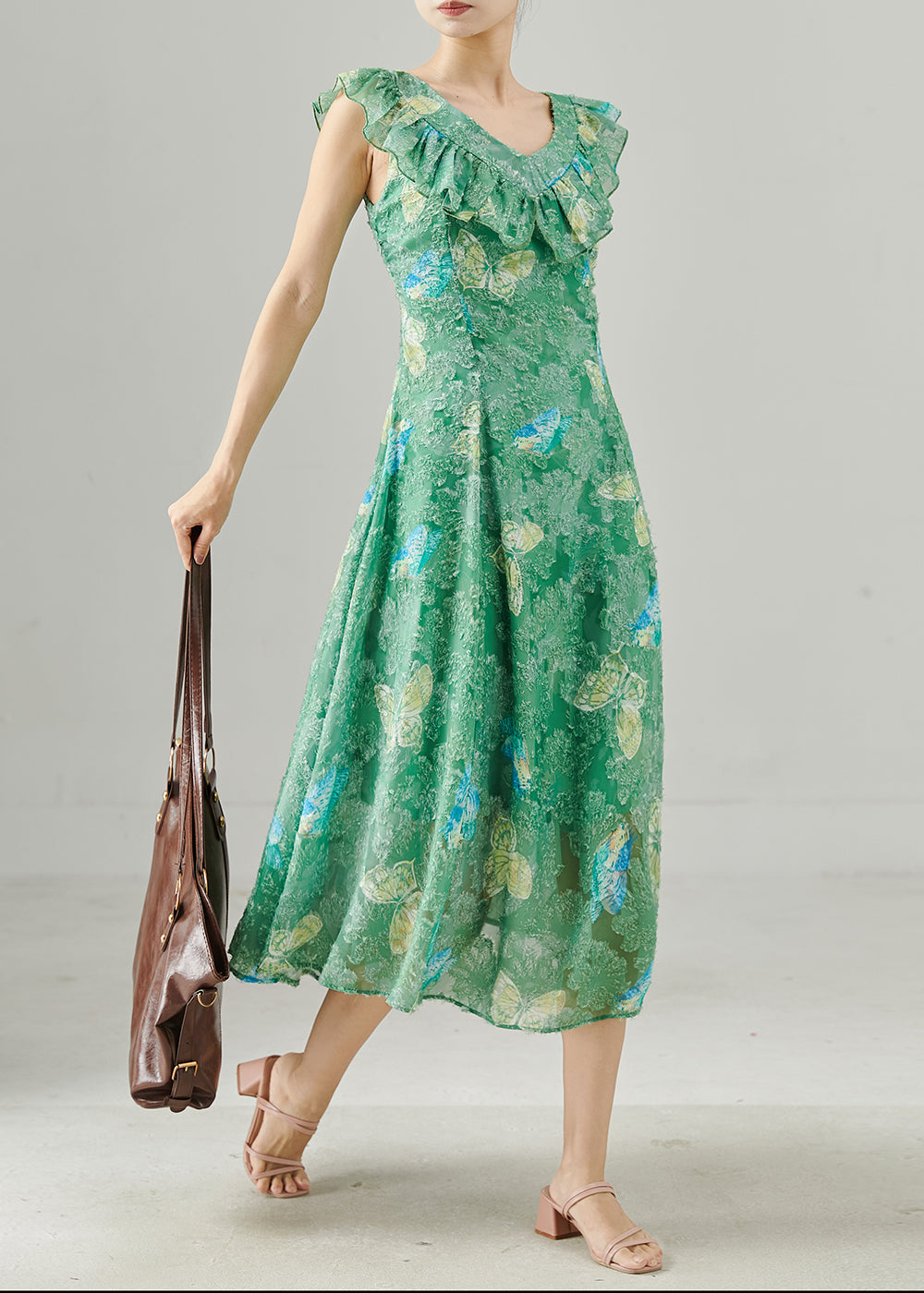 Beautifully Crafted Dress in a Classic Style