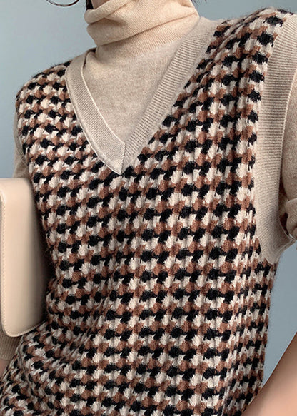 A Vintage Style Coat with Delicate Timeless Details