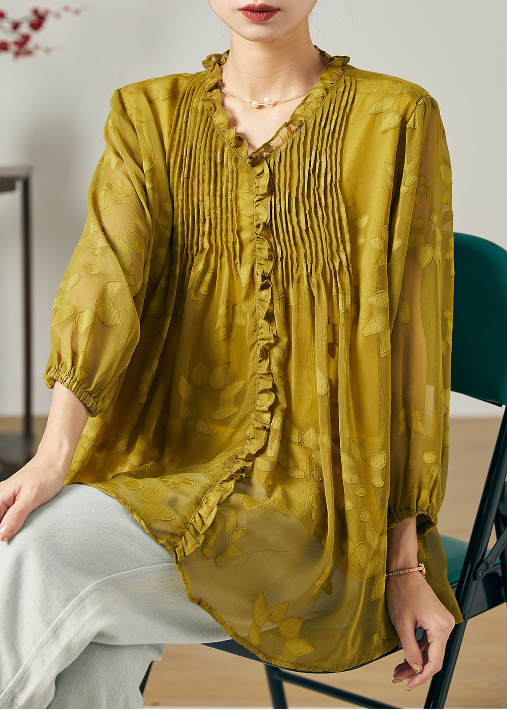 Well Tailored Shirt with a Graceful Silhouette