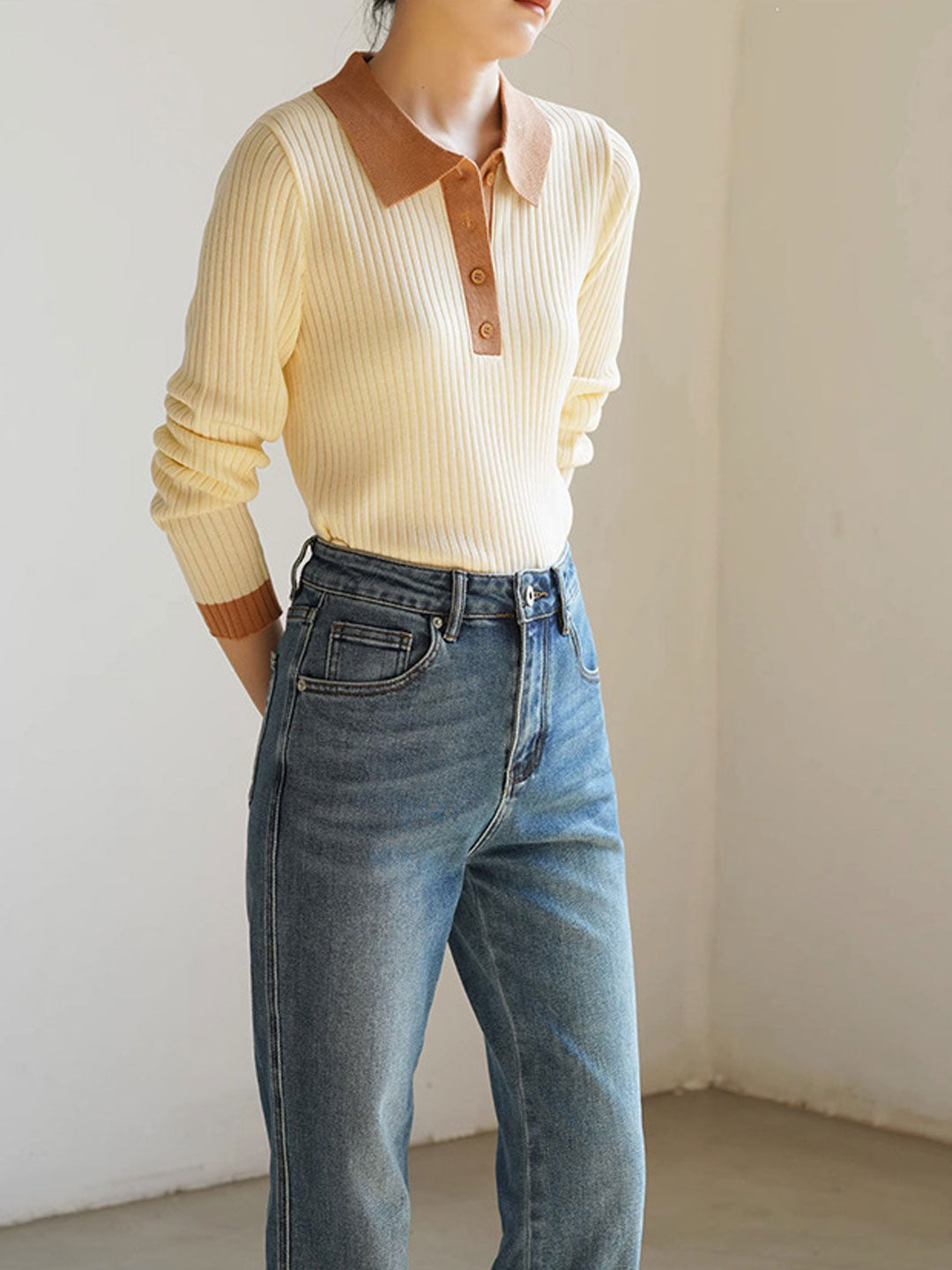 Effortlessly Elegant Sweater with a Timeless Design