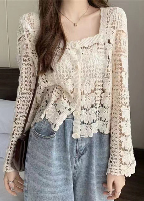 Well Tailored Top with a Graceful Silhouette