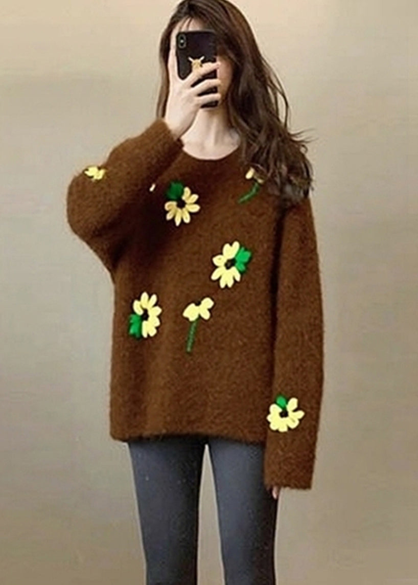 Well Tailored Sweater with a Graceful Silhouette