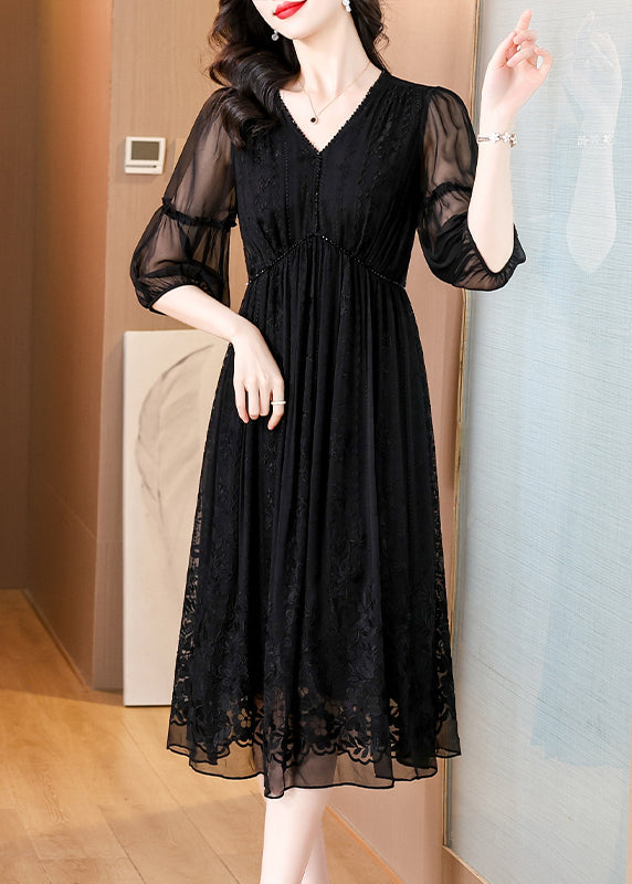 Effortlessly Elegant Dress with a Timeless Design