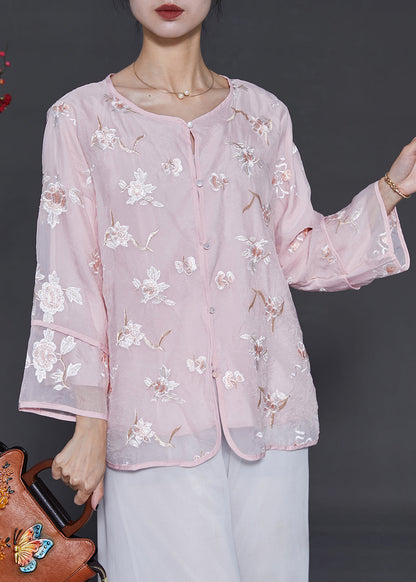 Classic Vintage Blouse with a Flattering Fit